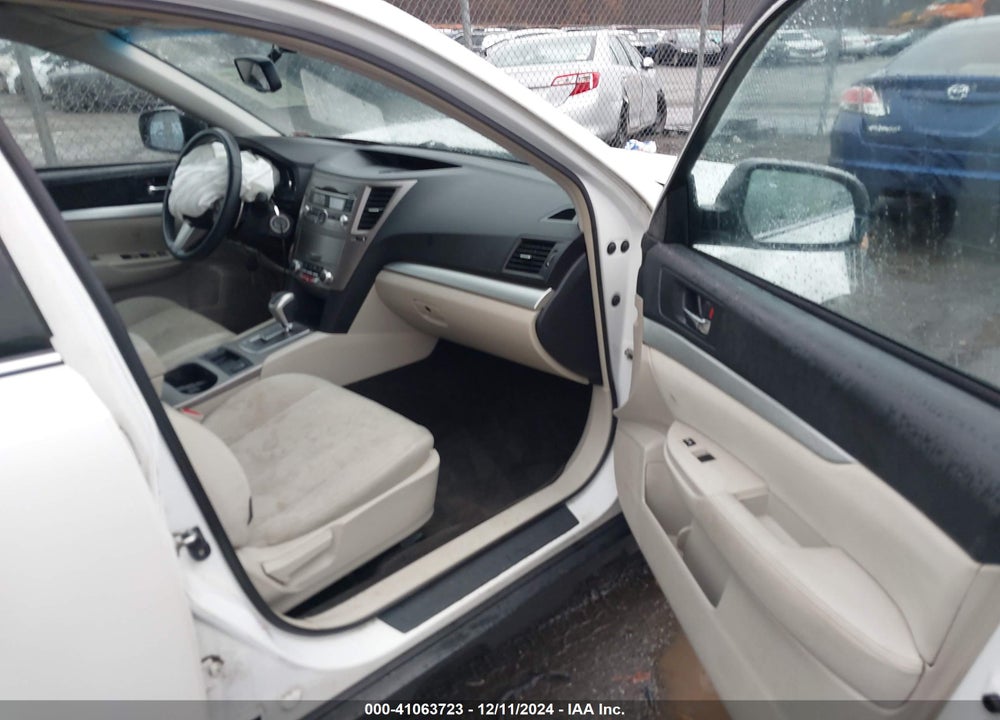 2011 SUBARU OUTBACK 2.5I PREMIUM VIN: 4S4BRBCC1B3425904