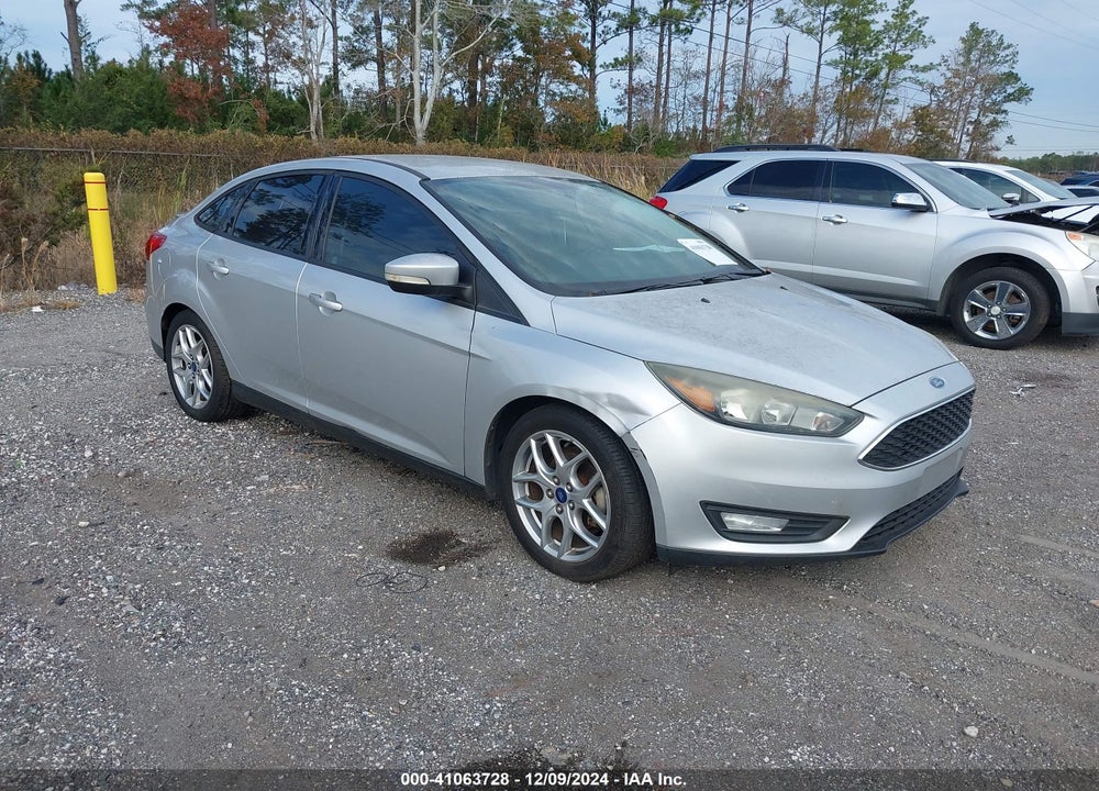2015 FORD FOCUS SE VIN: 1FADP3F26FL227956