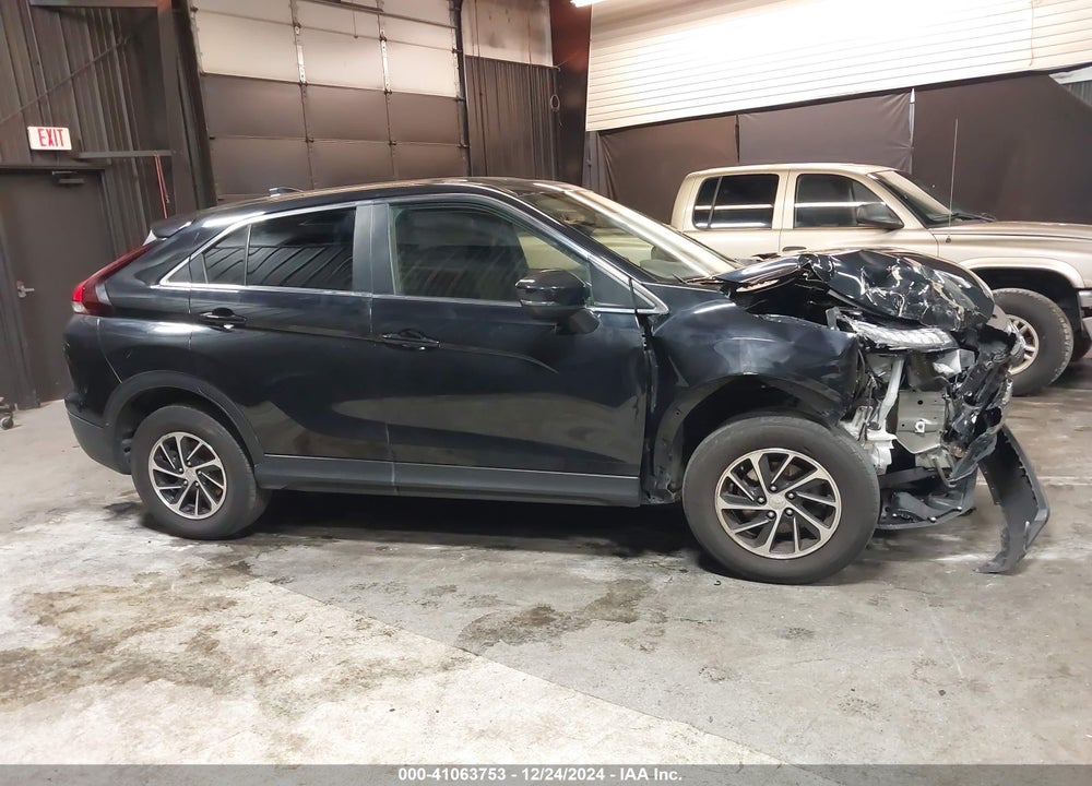 2022 MITSUBISHI ECLIPSE CROSS ES VIN: JA4ATUAA1NZ003318
