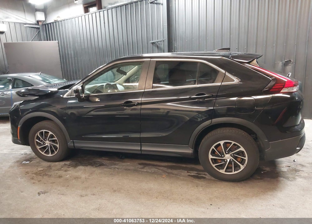 2022 MITSUBISHI ECLIPSE CROSS ES VIN: JA4ATUAA1NZ003318