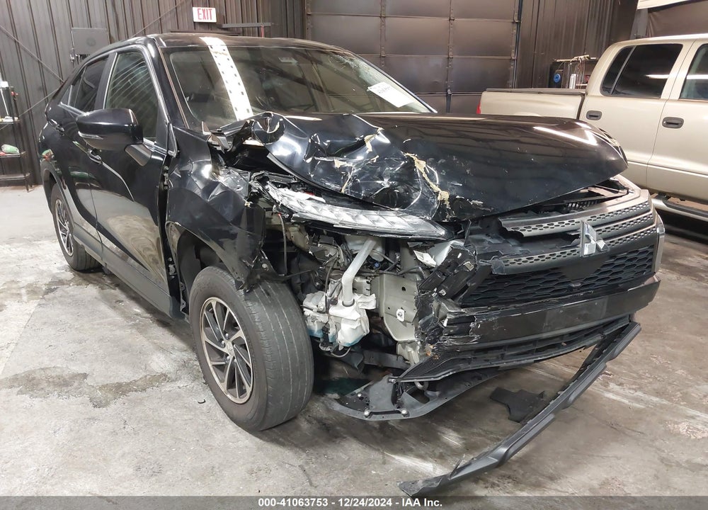 2022 MITSUBISHI ECLIPSE CROSS ES VIN: JA4ATUAA1NZ003318