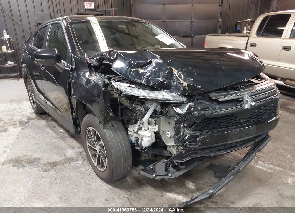2022 MITSUBISHI ECLIPSE CROSS ES VIN: JA4ATUAA1NZ003318