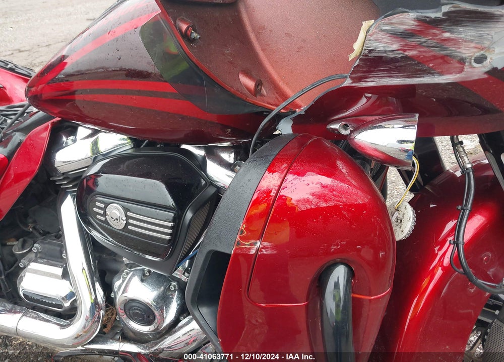 2019 HARLEY-DAVIDSON FLTRU VIN: 1HD1KGF12KB621687