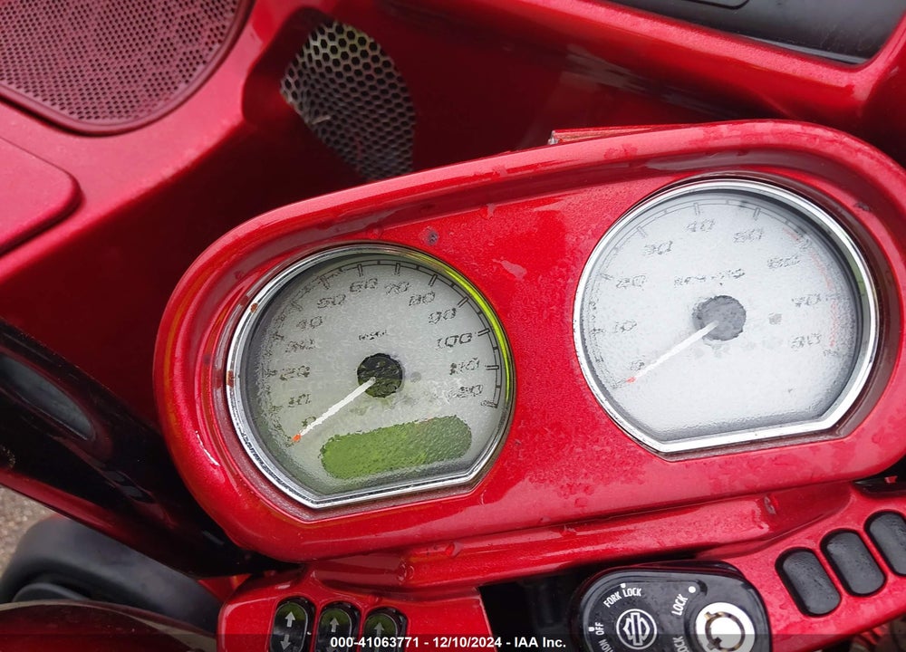 2019 HARLEY-DAVIDSON FLTRU VIN: 1HD1KGF12KB621687