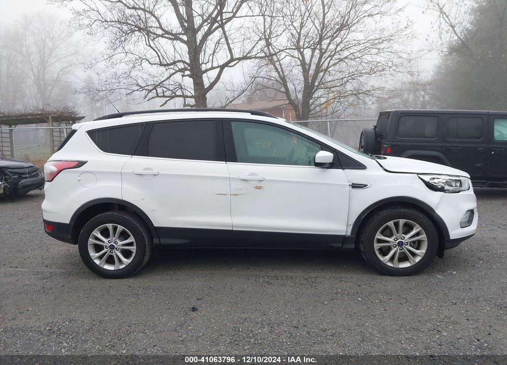 2017 FORD ESCAPE SE VIN: 1FMCU9G98HUA25996