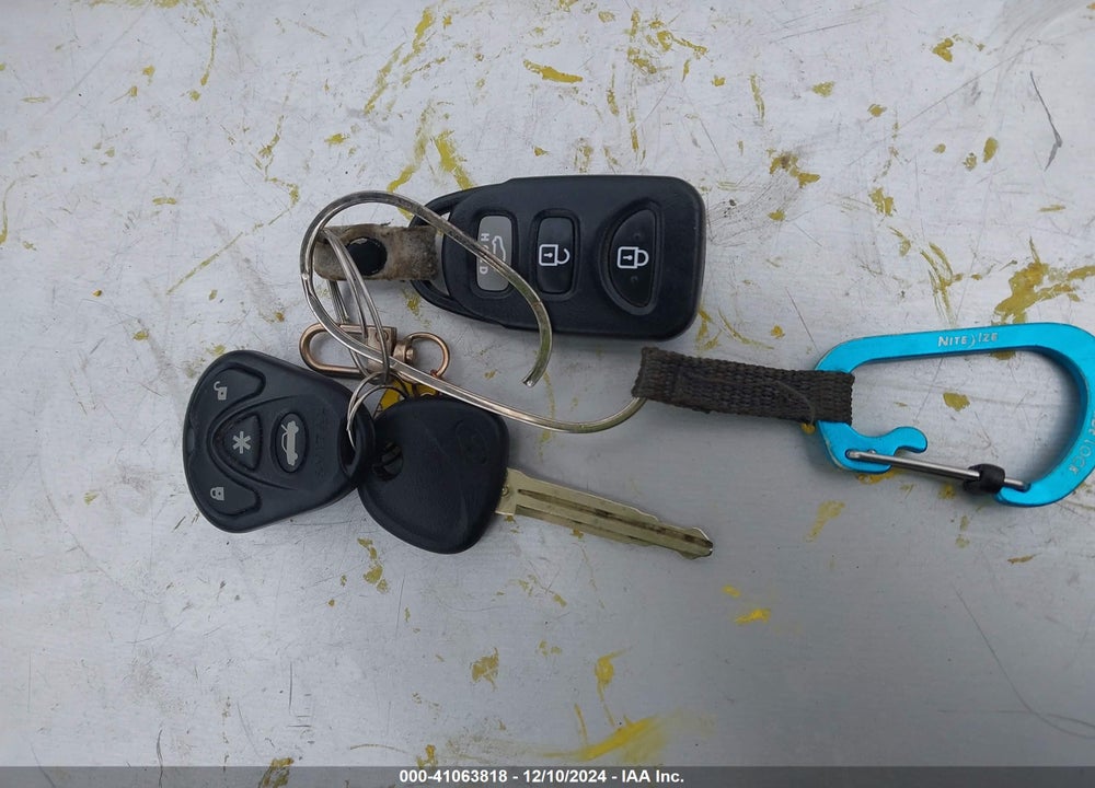 2013 HYUNDAI ELANTRA GLS VIN: 5NPDH4AE1DH159369