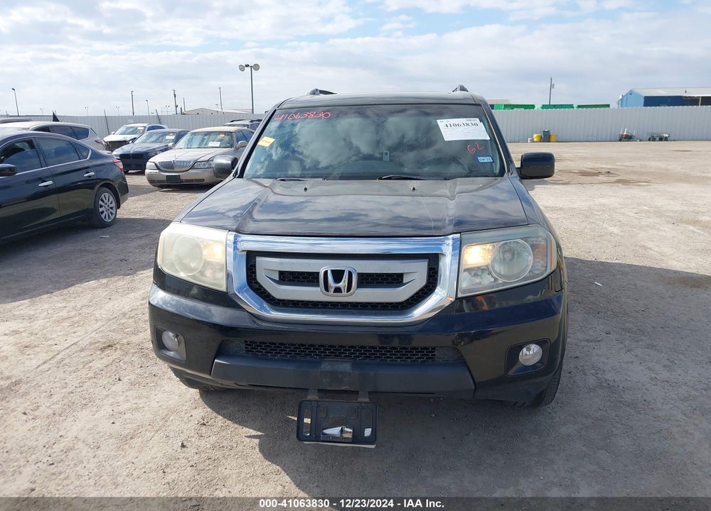 2011 HONDA PILOT TOURING VIN: 5FNYF4H96BB089363