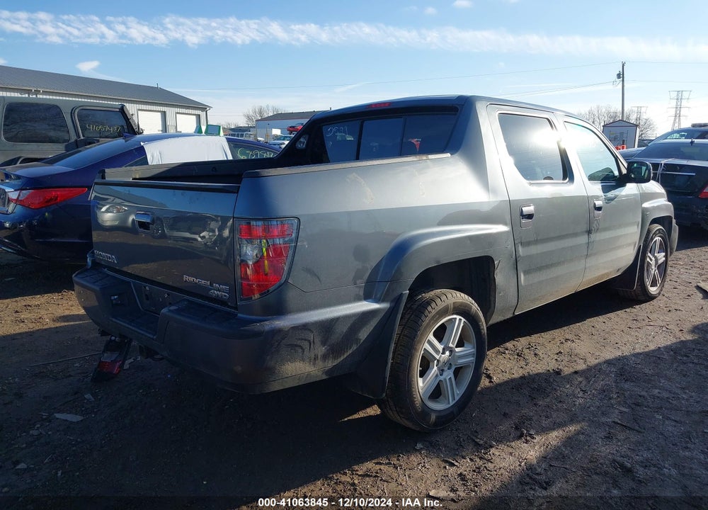 2013 HONDA RIDGELINE VIN: 5FPYK1F51DB002599