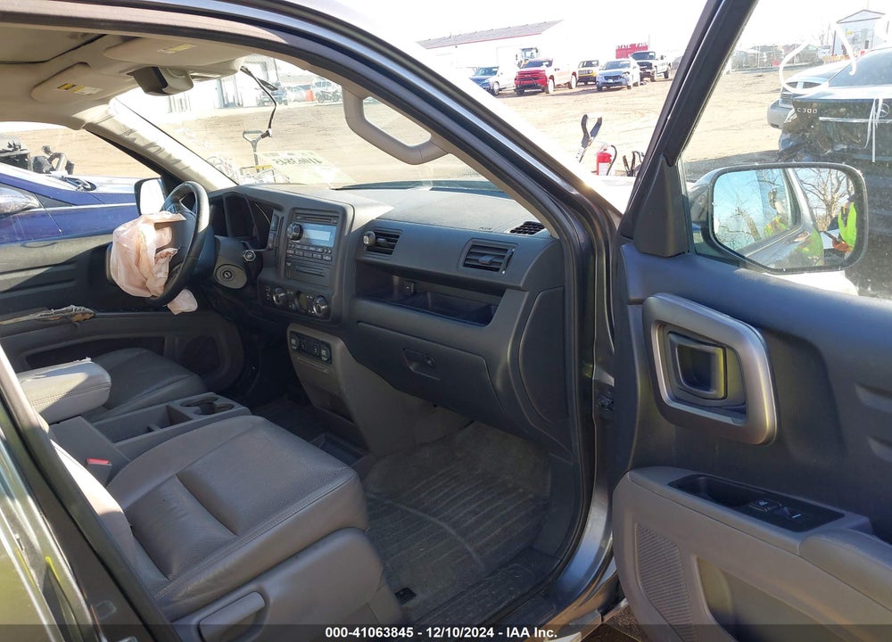 2013 HONDA RIDGELINE VIN: 5FPYK1F51DB002599