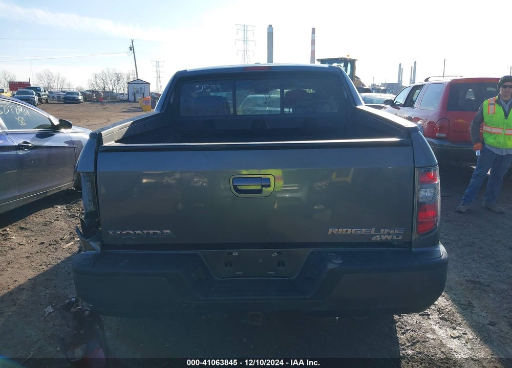 2013 HONDA RIDGELINE VIN: 5FPYK1F51DB002599