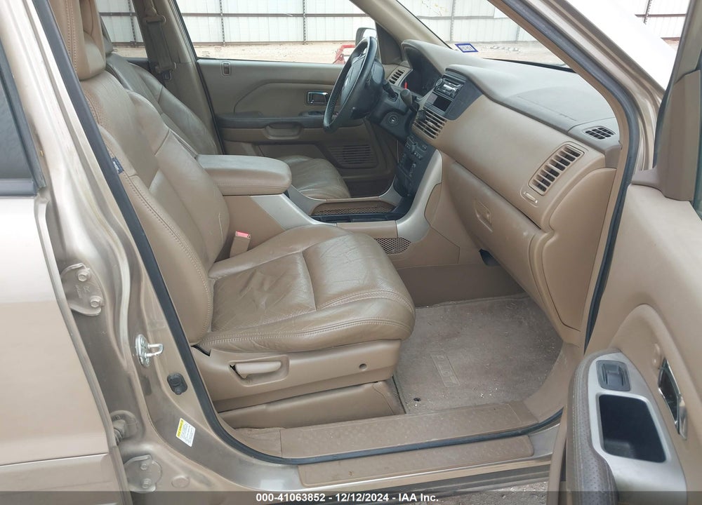 2004 HONDA PILOT EX-L VIN: 2HKYF18574H586325