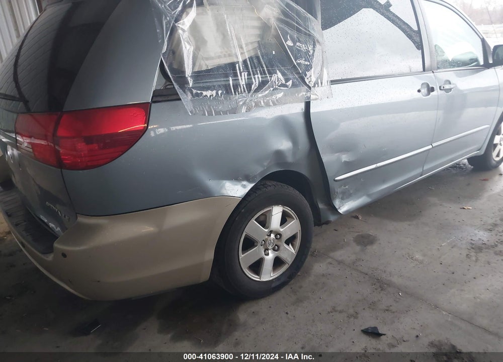 2004 TOYOTA SIENNA LE VIN: 5TDZA23C94S121604