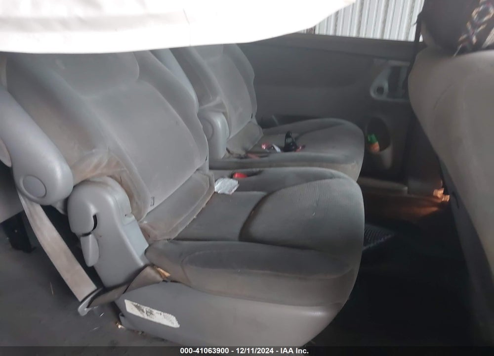 2004 TOYOTA SIENNA LE VIN: 5TDZA23C94S121604