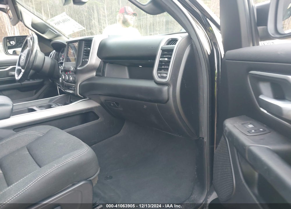 2019 RAM 1500 VIN: 1C6RREFG5KN822126