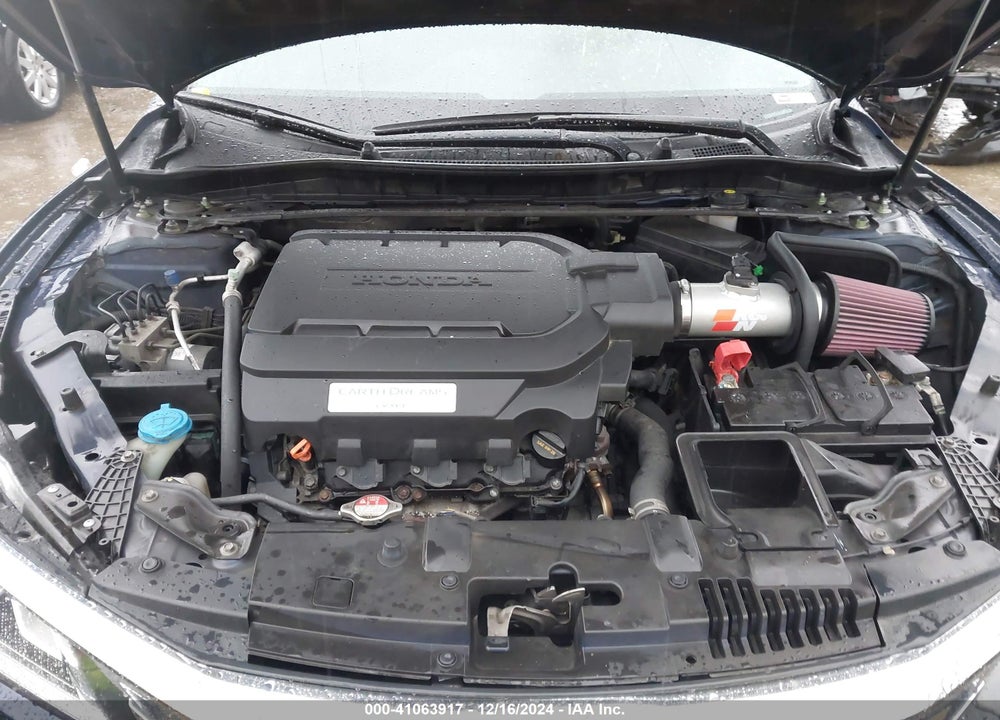 2016 HONDA ACCORD EX-L V-6 VIN: 1HGCR3F05GA009911