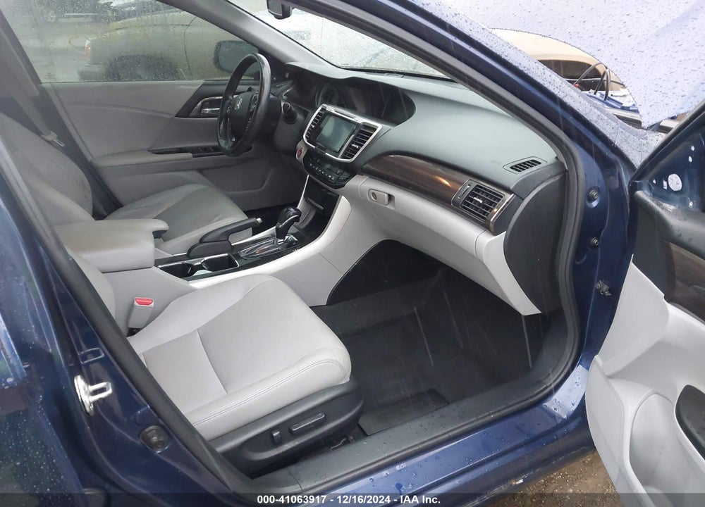 2016 HONDA ACCORD EX-L V-6 VIN: 1HGCR3F05GA009911