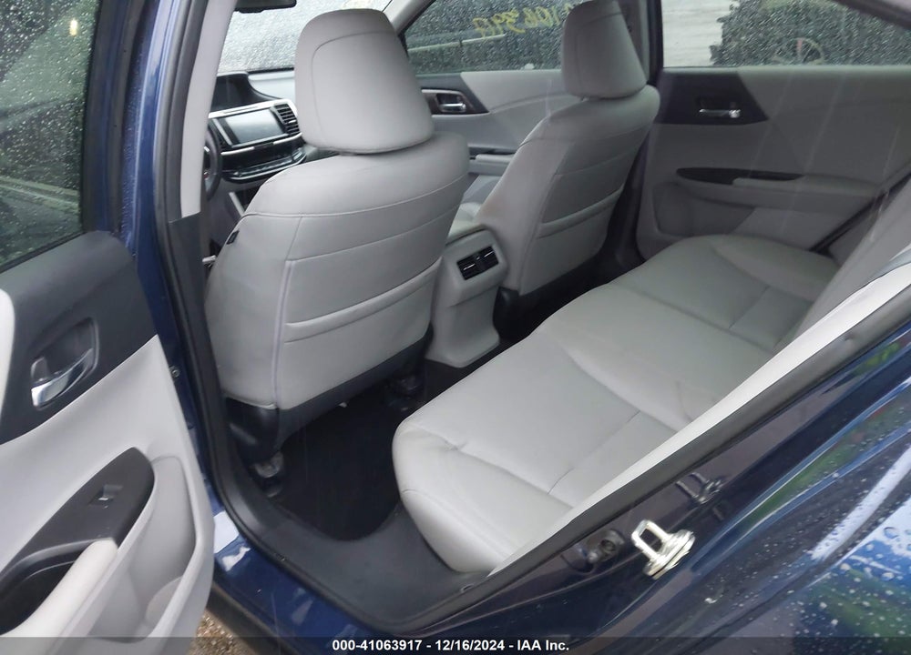 2016 HONDA ACCORD EX-L V-6 VIN: 1HGCR3F05GA009911