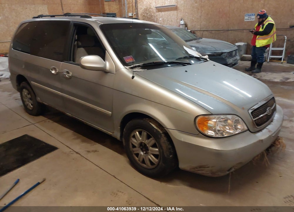 2005 KIA SEDONA EX/LX VIN: KNDUP132356755826