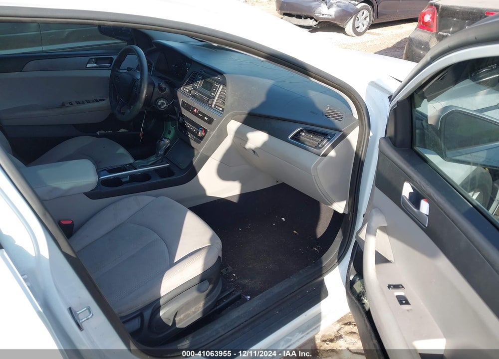 2016 HYUNDAI SONATA VIN: 5NPE24AF7GH408941