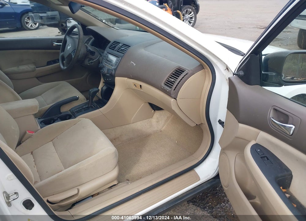 2006 HONDA ACCORD 2.4 VP VIN: 1HGCM56156A098526