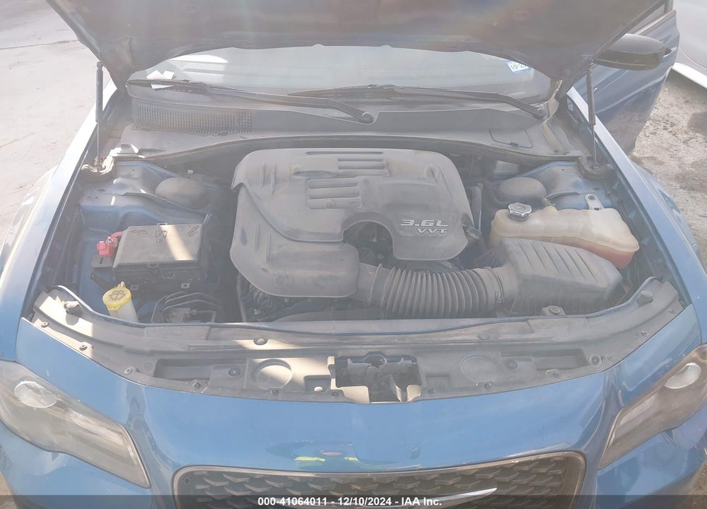 2020 CHRYSLER 300 TOURING VIN: 2C3CCAAG2LH137550
