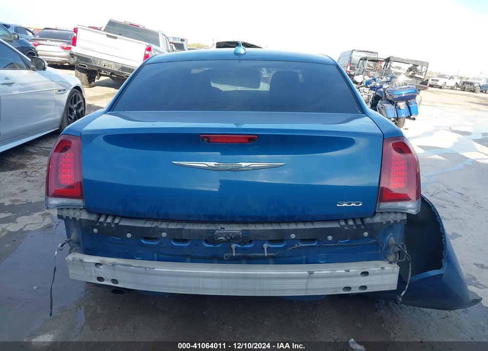 2020 CHRYSLER 300 TOURING VIN: 2C3CCAAG2LH137550