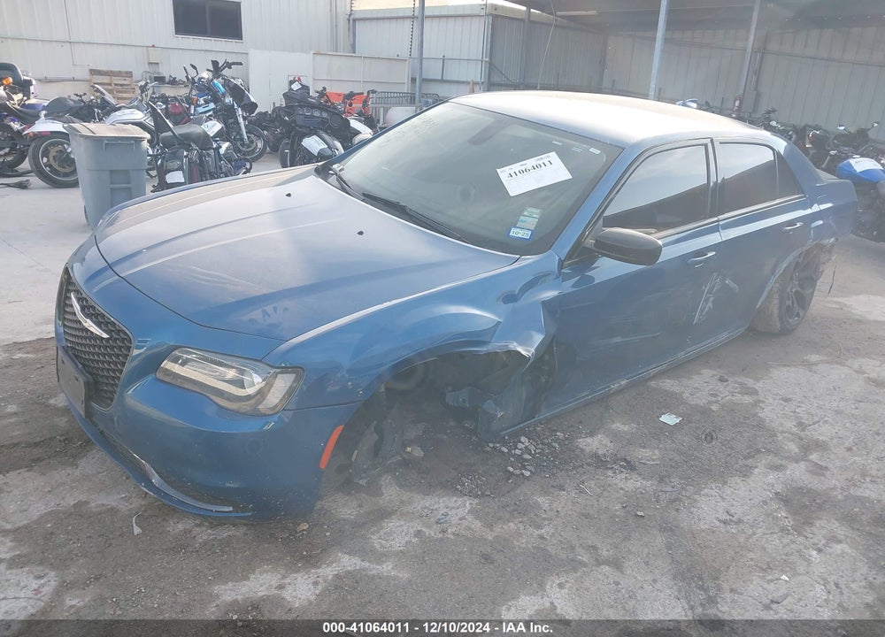 2020 CHRYSLER 300 TOURING VIN: 2C3CCAAG2LH137550