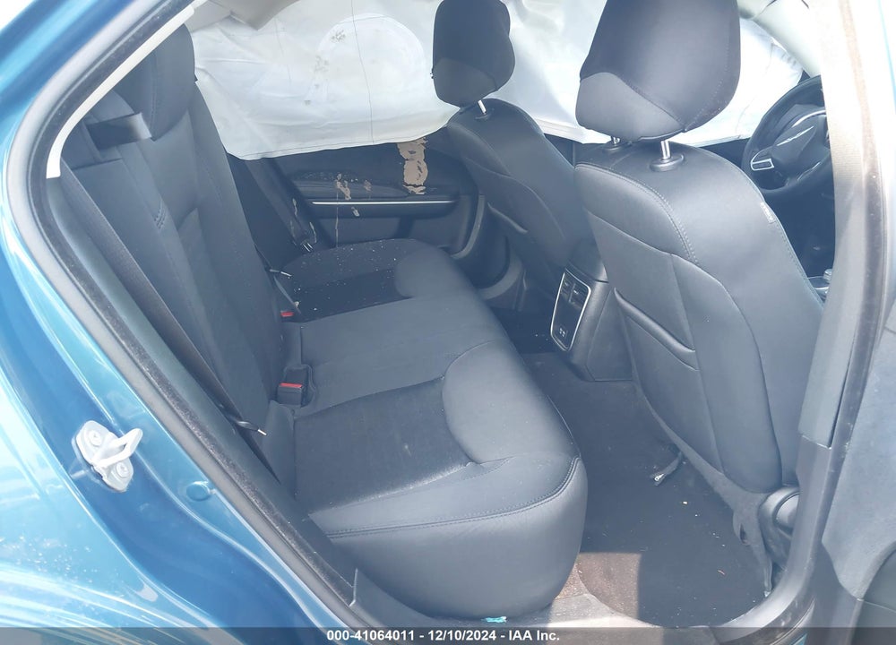 2020 CHRYSLER 300 TOURING VIN: 2C3CCAAG2LH137550