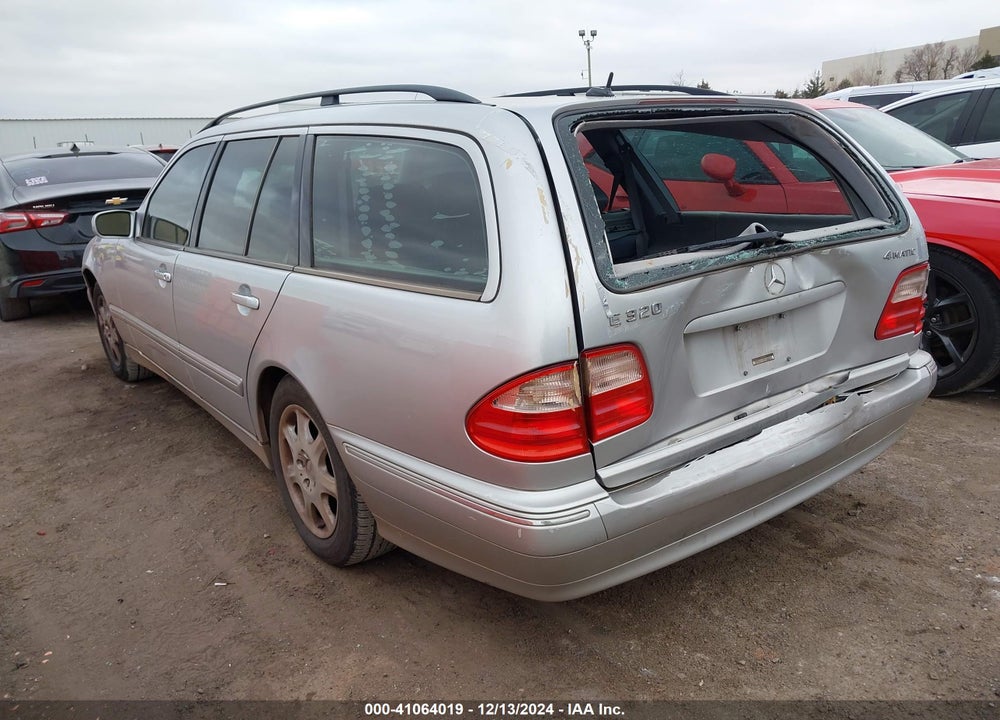 2001 MERCEDES-BENZ E 320 4M VIN: WDBJH82J01X059915