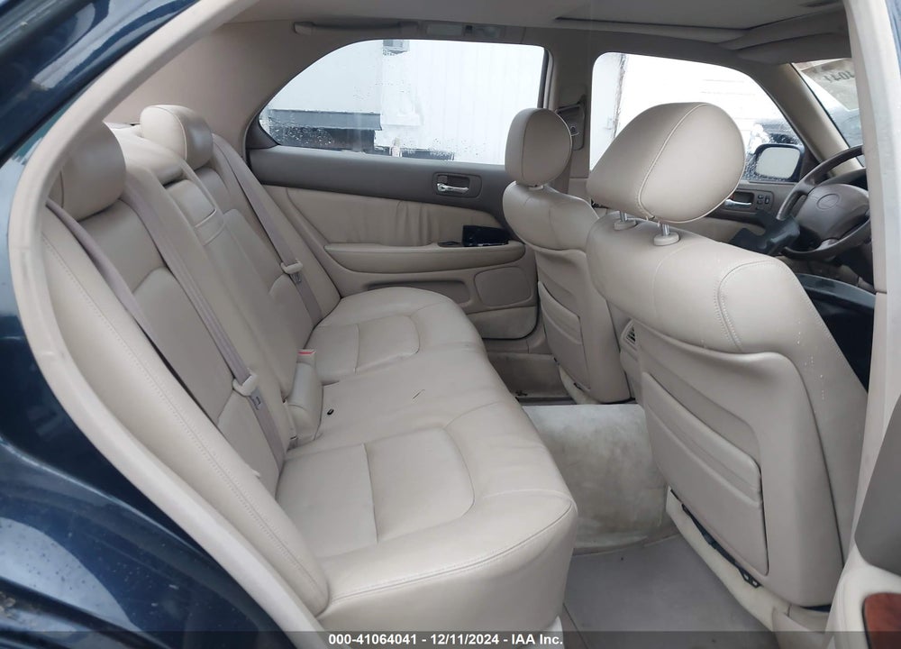 1996 LEXUS LS 400 VIN: JT8BH22F3T0053647