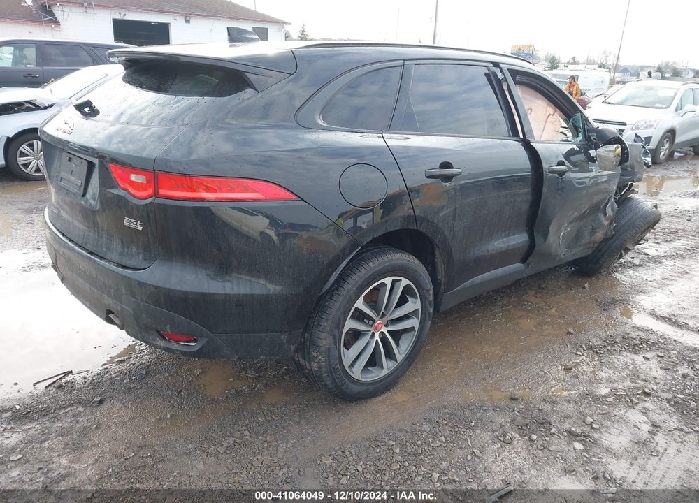 2018 JAGUAR F-PACE 25T PREMIUM VIN: SADCJ2FX9JA270886