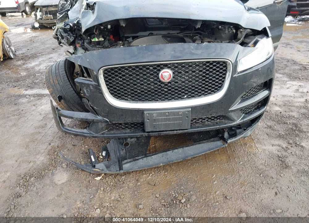 2018 JAGUAR F-PACE 25T PREMIUM VIN: SADCJ2FX9JA270886