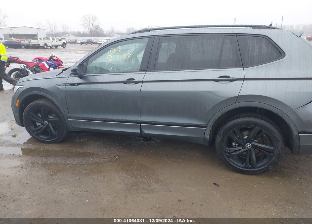 2024 VOLKSWAGEN TIGUAN 2.0T SE R-LINE BLACK VIN: 3VV8B7AX3RM057399