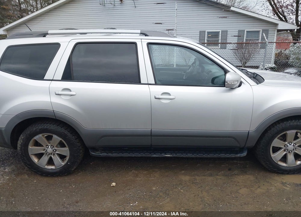 2009 KIA BORREGO EX V6 VIN: KNDJH741695022531