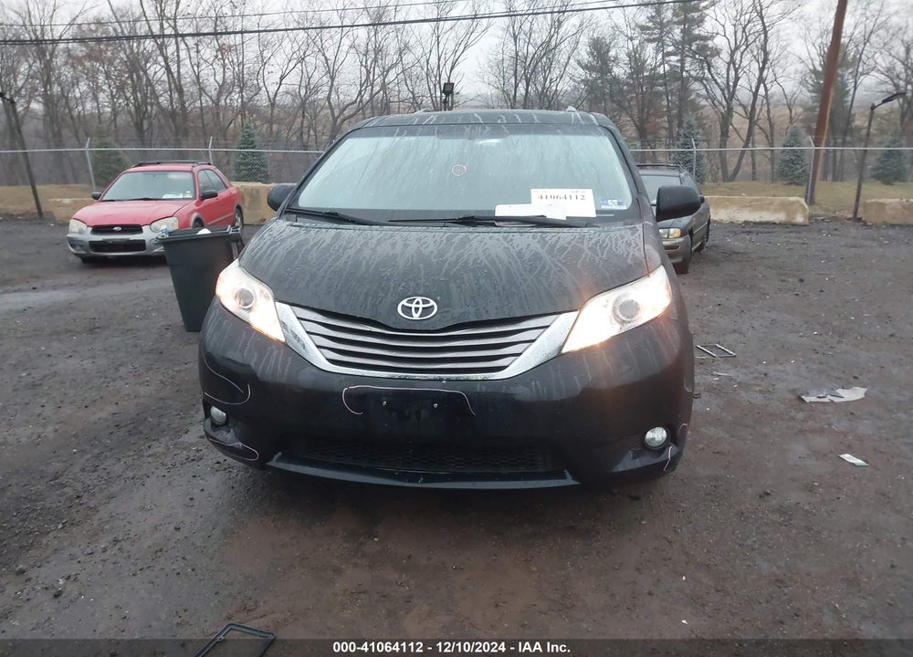 2015 TOYOTA SIENNA XLE 7 PASSENGER VIN: 5TDDK3DC9FS124680