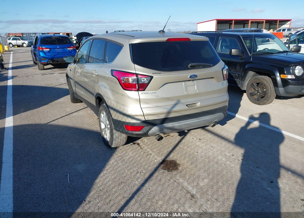 2017 FORD ESCAPE VIN: 1FMCU0GD8HUE05159