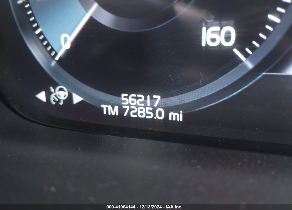 2018 VOLVO XC90 T6 MOMENTUM VIN: YV4A22PK6J1391696