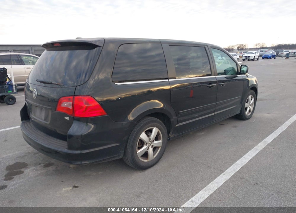 2010 VOLKSWAGEN ROUTAN SE VIN: 2V4RW3D12AR296274