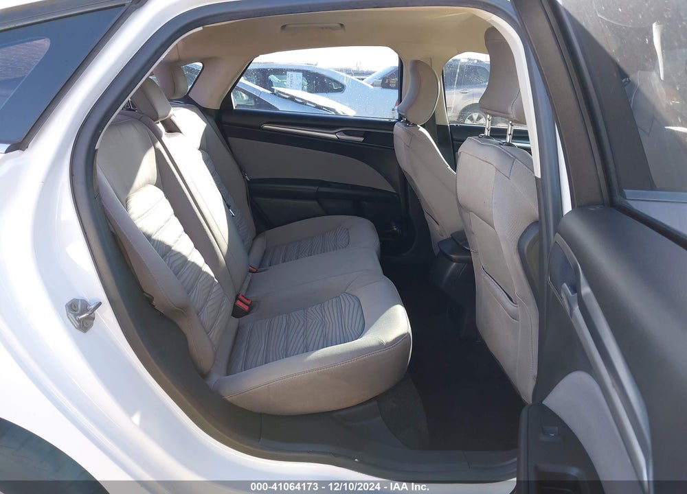 2016 FORD FUSION S VIN: 3FA6P0G73GR369010