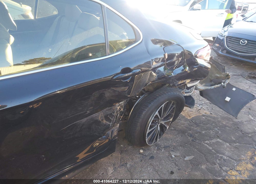 2018 TOYOTA CAMRY VIN: JTNB11HK5J3002050