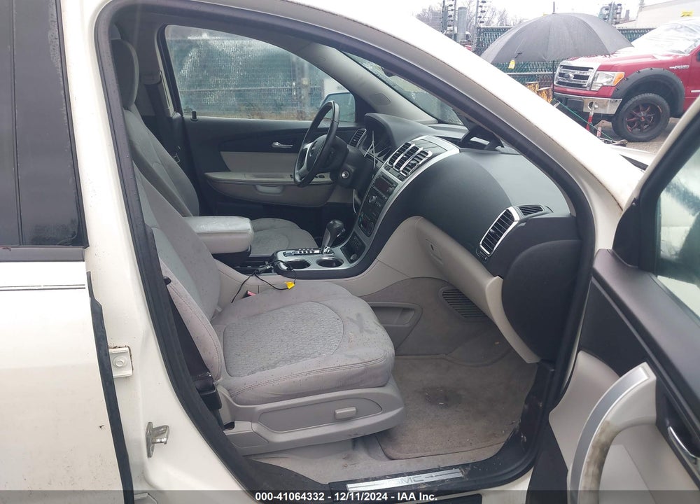 2010 GMC ACADIA SLE VIN: 1GKLRLEDXAJ141108