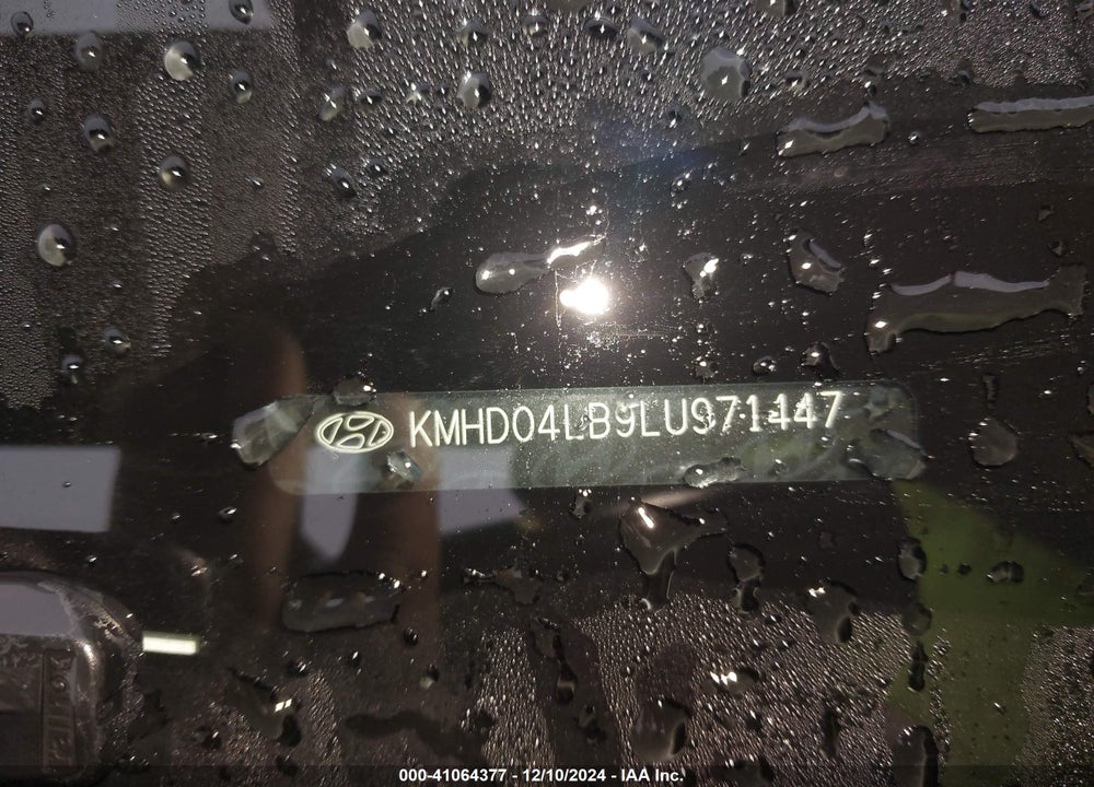 2020 HYUNDAI ELANTRA VIN: KMHD04LB9LU971447