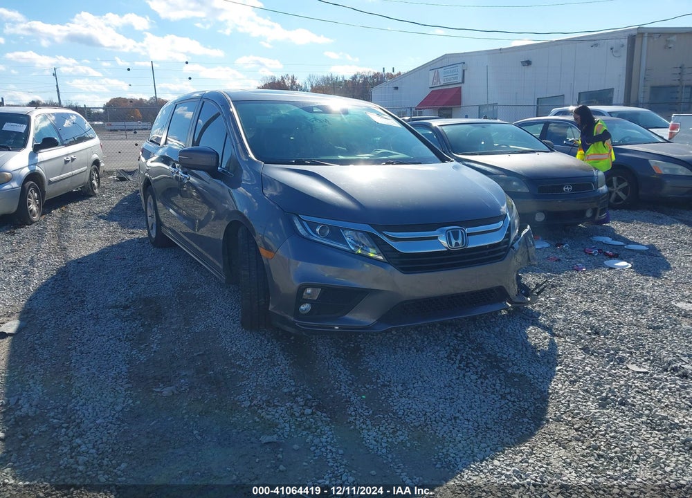 2018 HONDA ODYSSEY EX-L VIN: 5FNRL6H78JB080136