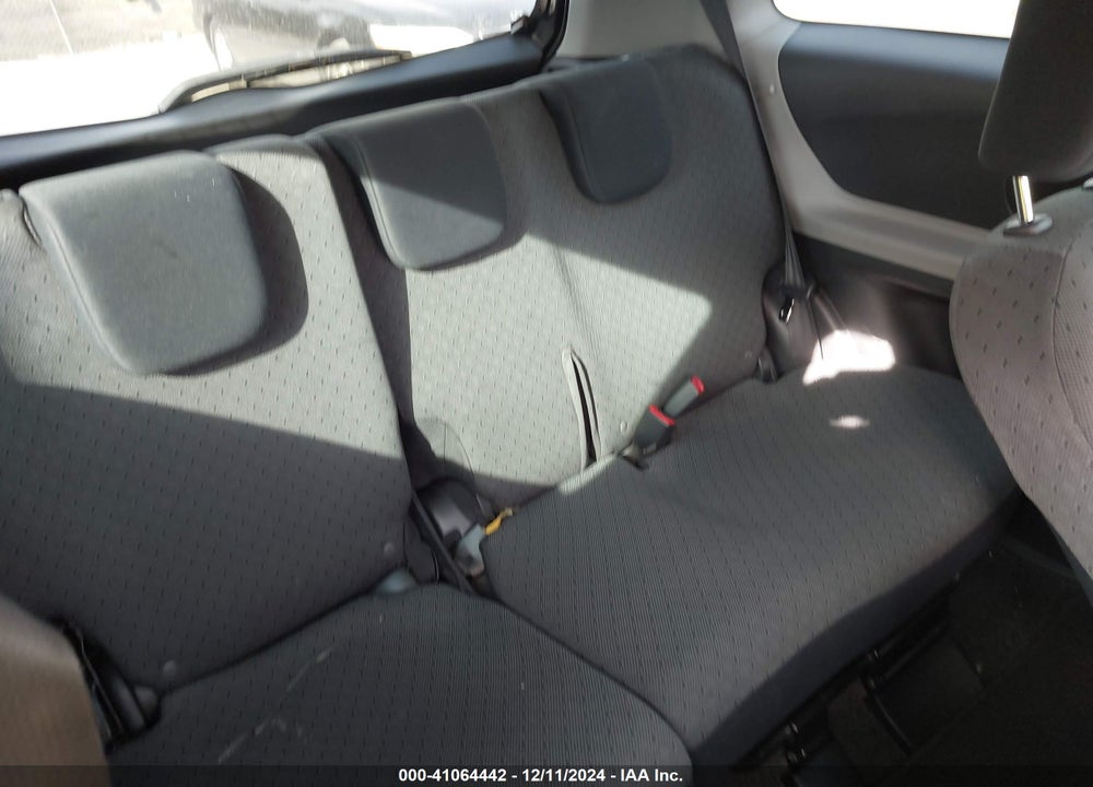 2011 TOYOTA YARIS VIN: JTDJT4K36B5336669