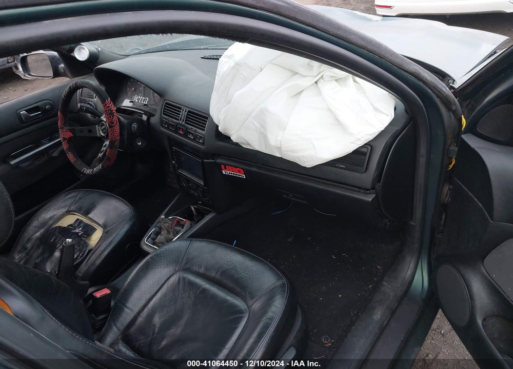 2000 VOLKSWAGEN JETTA GLS 1.8L TURBO VIN: 3VWSD29M7YM202029