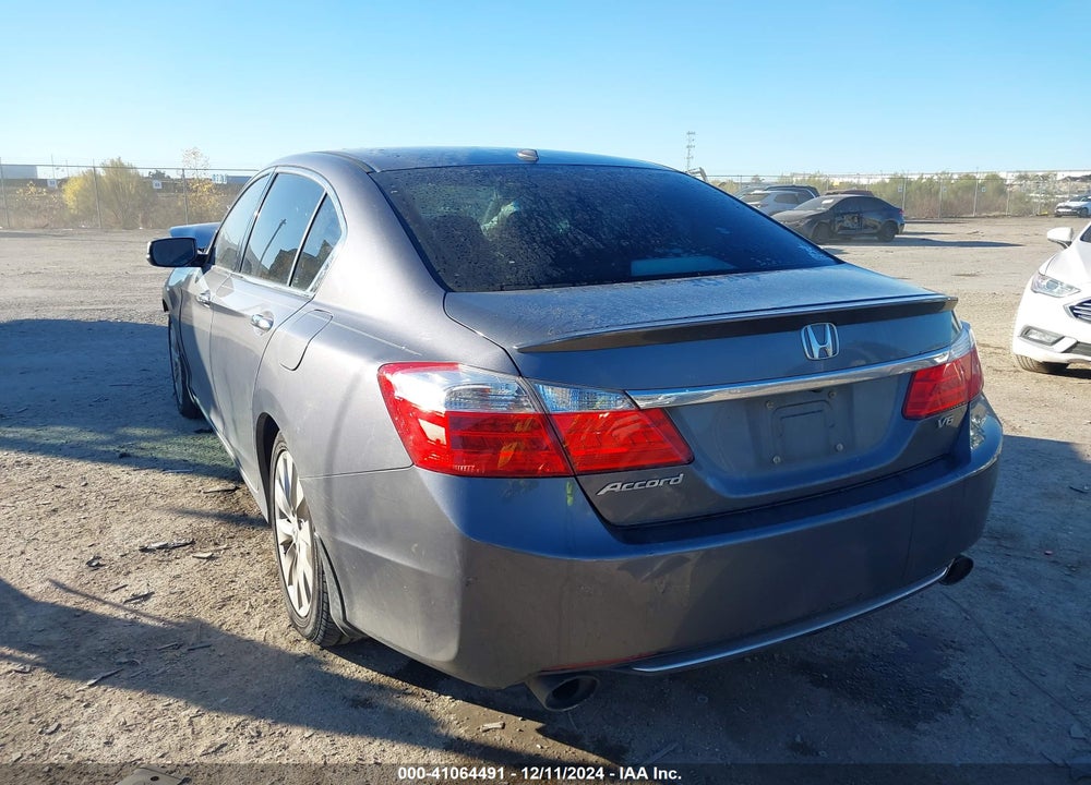 2013 HONDA ACCORD EX-L V-6 VIN: 1HGCR3F83DA038292