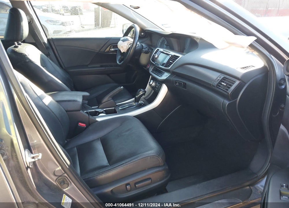 2013 HONDA ACCORD EX-L V-6 VIN: 1HGCR3F83DA038292