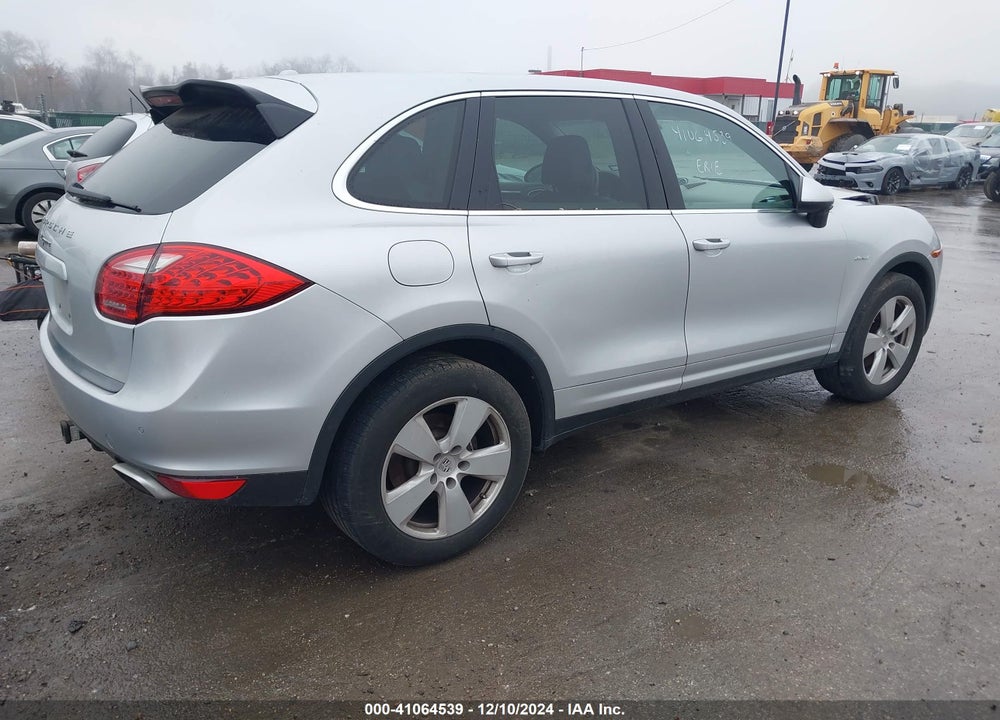 2014 PORSCHE CAYENNE DIESEL PLATINUM EDITION VIN: WP1AF2A23ELA30791