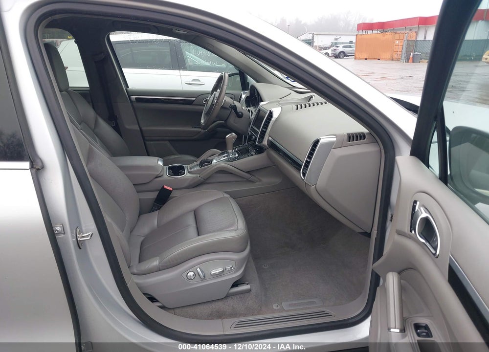 2014 PORSCHE CAYENNE DIESEL PLATINUM EDITION VIN: WP1AF2A23ELA30791