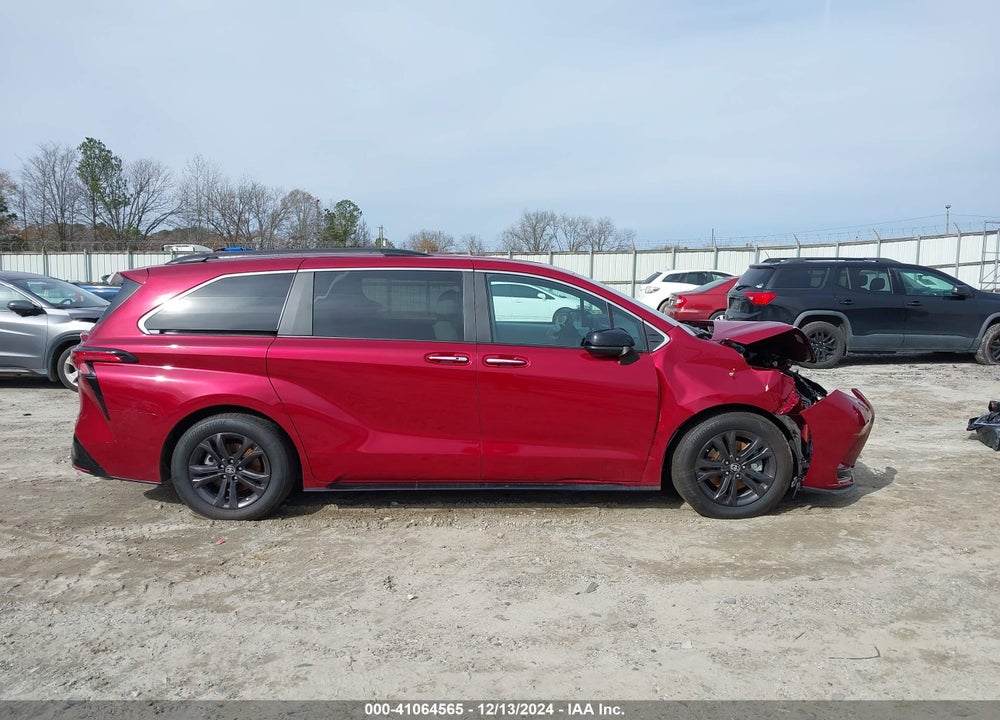 2024 TOYOTA SIENNA XSE VIN: 5TDDSKFC8RS115156
